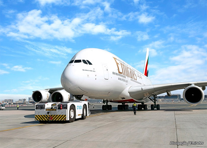aviao-grupo-emirates