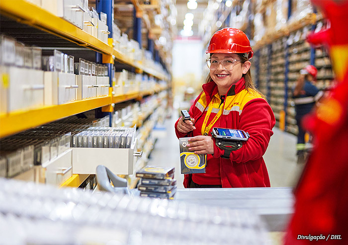 dhl-nomeada