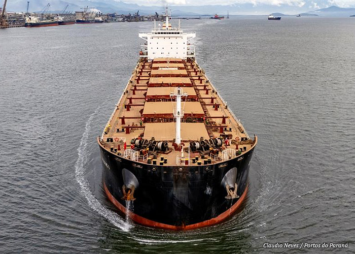 navio-graneleiro-portos-parana