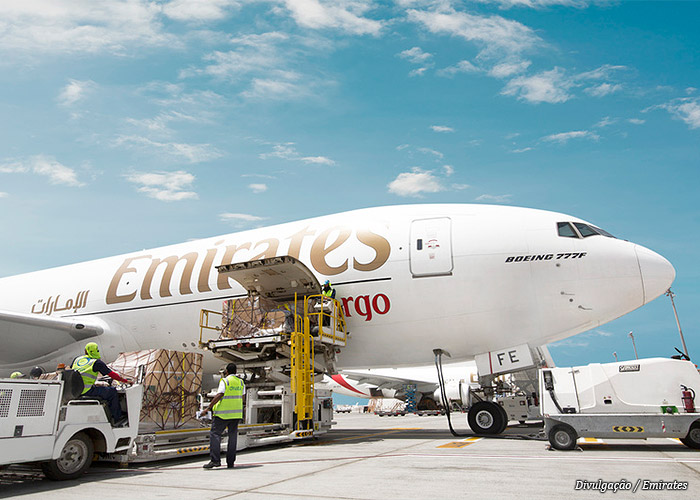 aviao-emirates-cargo