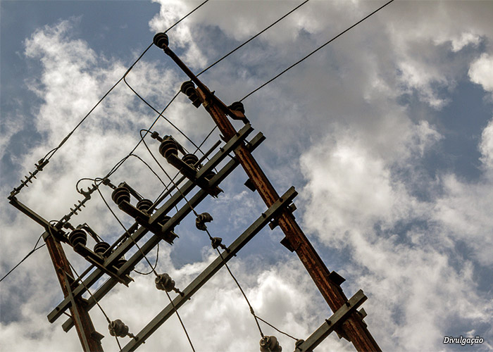 torre-energia-eletrica-