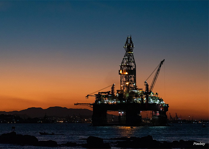 plataforma-petroleo-noite