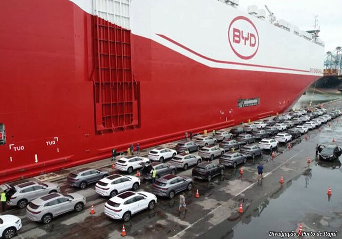 navio-byd-porto-itajai