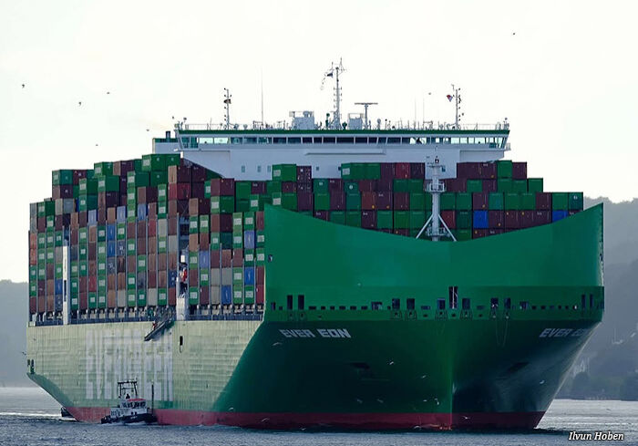 navio-evergreen-ever-eon