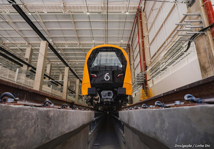 trem-linha-seis-laranja trem-linha-seis-laranja